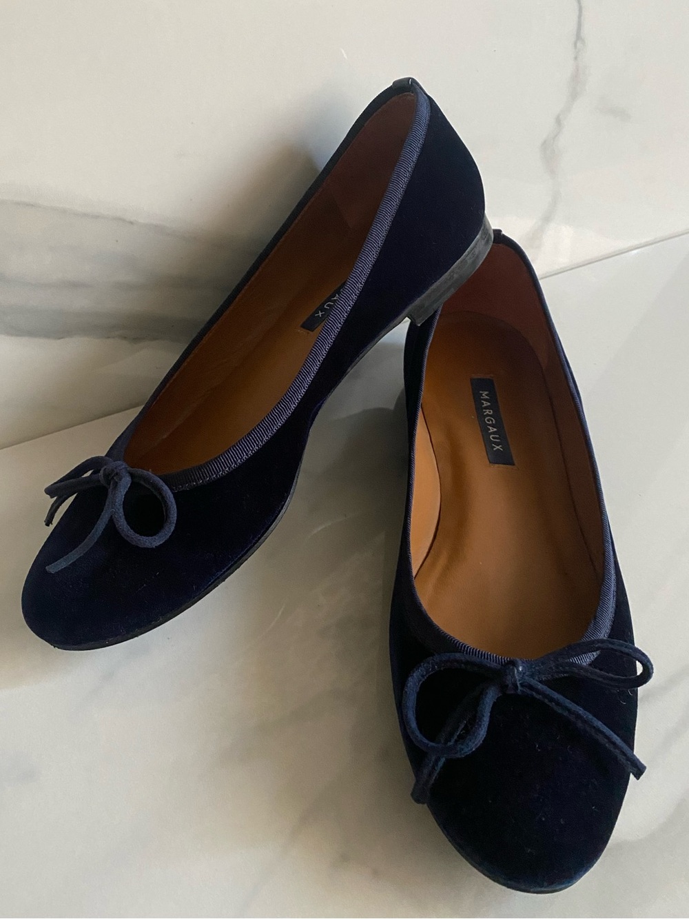 Margaux Lonnberg Dark Blue Velvet Demi Ballet Flats 7.5 Chic Event Classic - Picture 2 of 10
